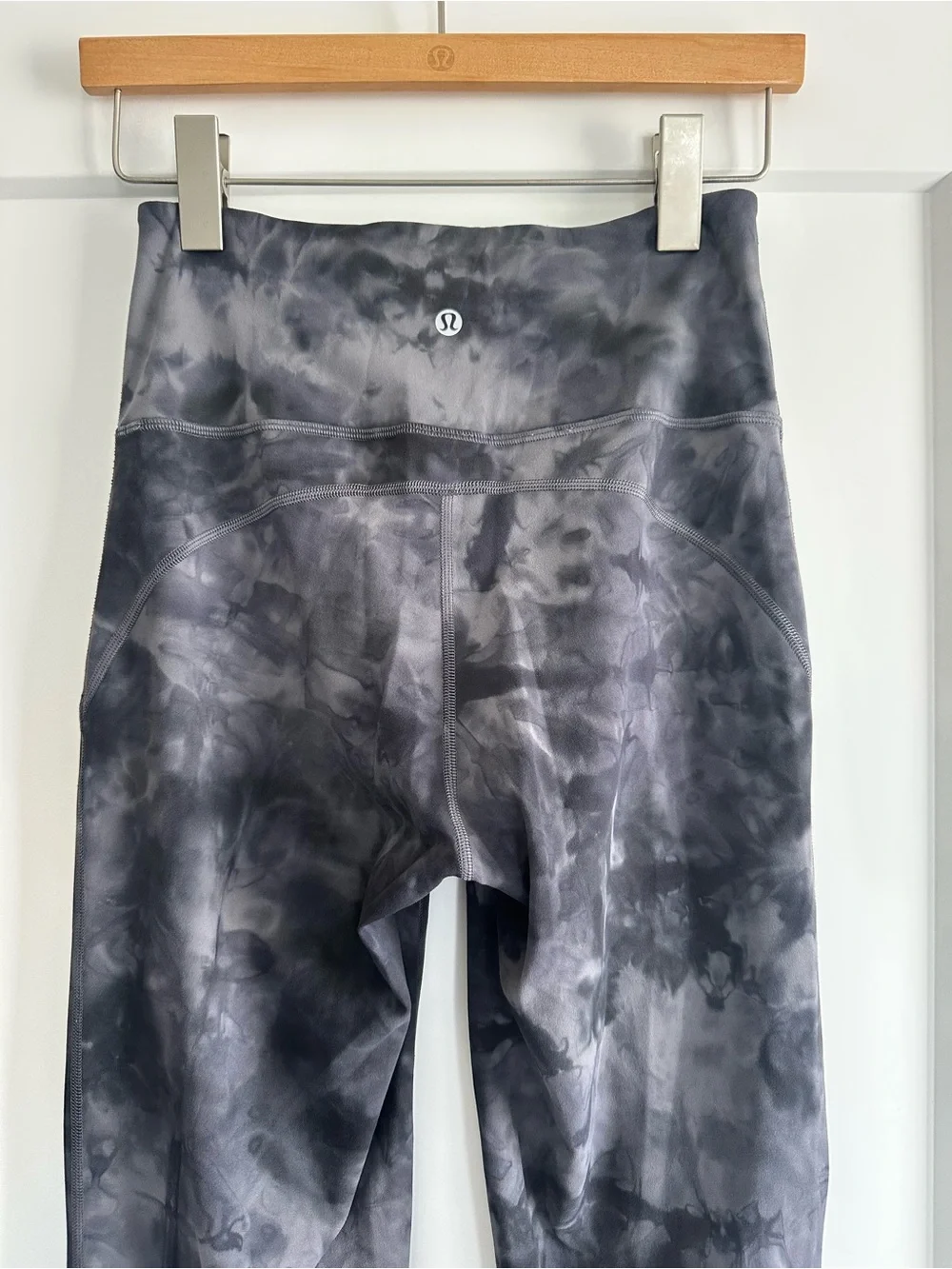 Lululemon Groove Super-High-Rise Flared Pant Nulu Size 6